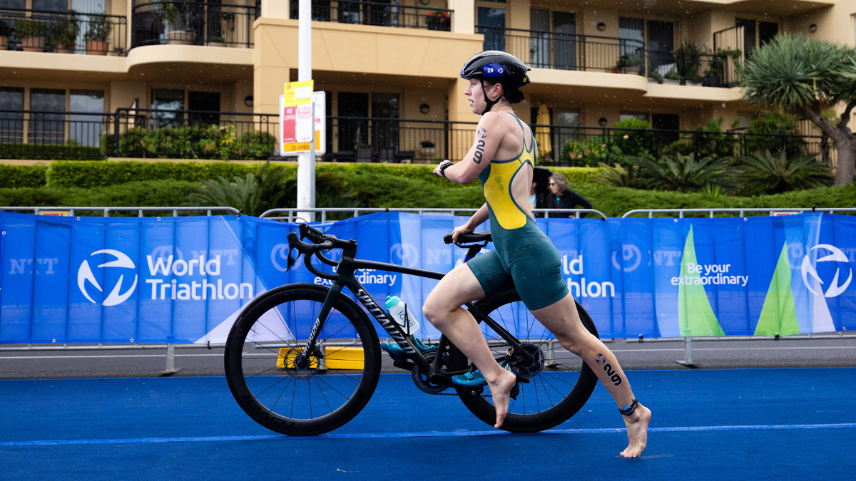 Hill's Detour to Elite Triathlon: From Five-Year Break to World Championships