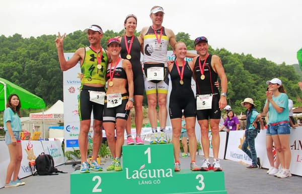 Massimo Cigana and Radka Vodickova win 2013 Laguna Lang Co Vietnam Airlines Triathlon