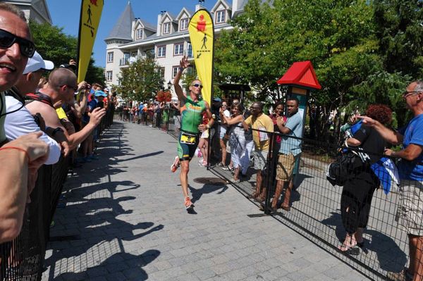 Luke Bell and Mary Beth Ellis win IRONMAN North-American Championship in Mont Tremblant